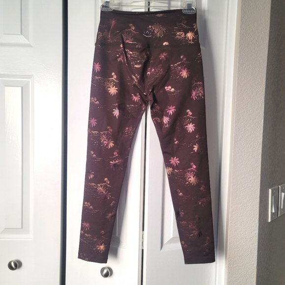 Beyond‎ Yoga, High Waist Ankle Leggings In Chocolate Chip, Size XS -NWOT - Picture 2 of 5